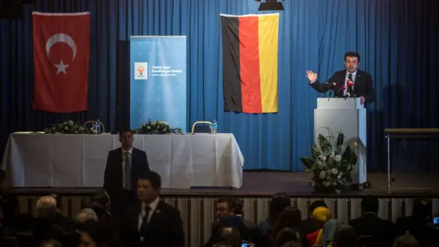 Nihat Zeybekçi'nin Almanya'daki toplantısı