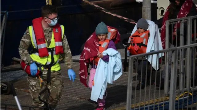 أطفال من طالبي اللجوء