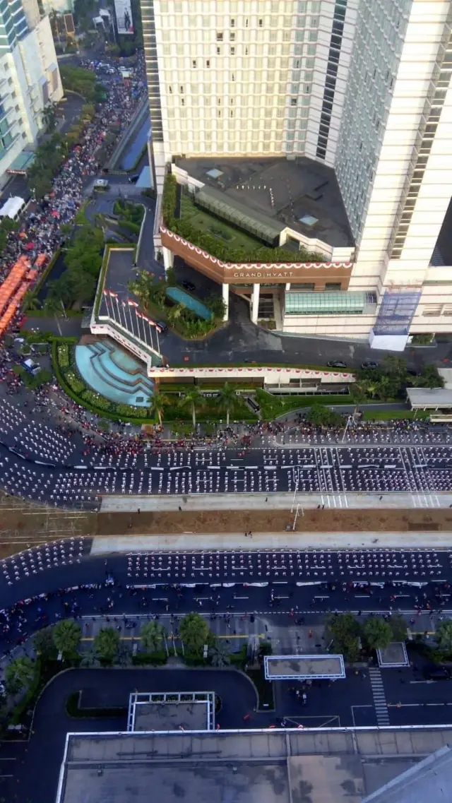 Pemecahan rekor dunia Guinness menari poco-poco bersama-sama 65 ribu peserta berlangsung selama sepuluh menit.