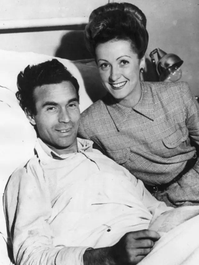 Porfirio Rubirosa y Danielle Darrieux en 1943.