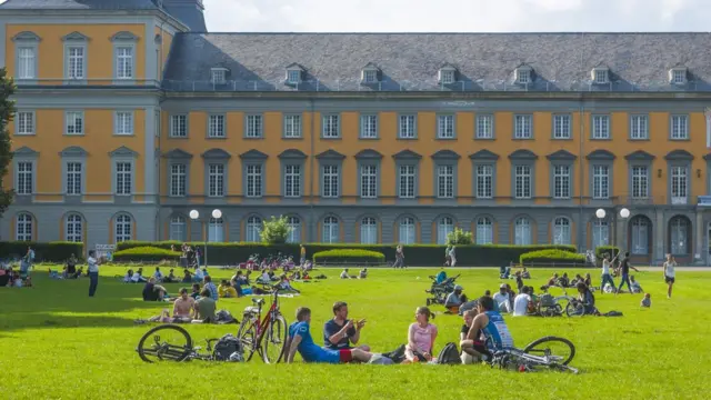 বনের একটি বিশ্ববিদ্যালয়