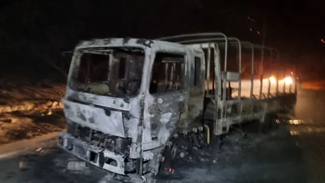 4일 산불이 덮친 트럭