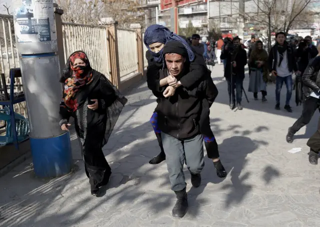 انفجار انتحاری آمبولانس در مرکز کابل