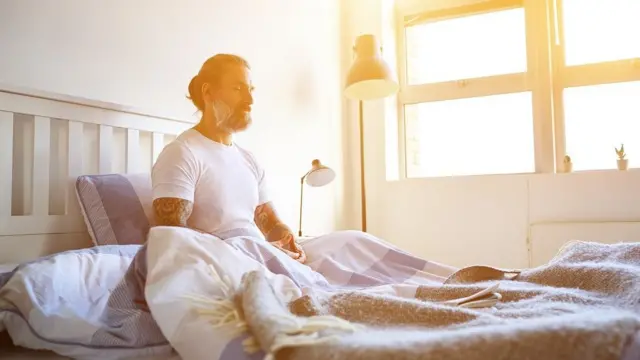 Эртең менен таң менен кошо ойгонуңуз.