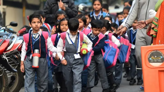 ভারতে কোটি কোটি স্কুলশিশুরা তাদের স্কুলে নিরাপদ কি না, এটা বাবা-মায়ের একটা বড় দুশ্চিন্তা