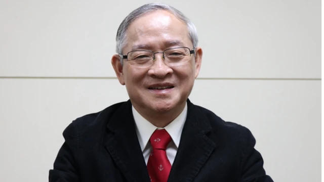 前國民黨立委、軍事專家林郁方指出,"第一島鏈的地位會漸漸弱化,美國現今則加速關島在內的第二島鏈經營"。