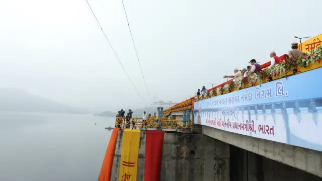 सरदार सरोवर बांध