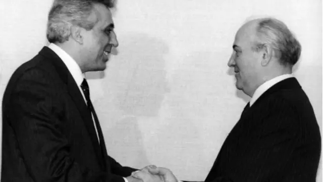 క్రెంజ్, గోర్బచెవ్