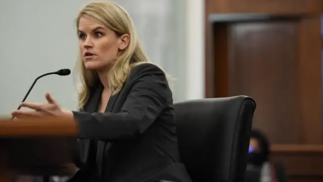 Frances Haugen, une ancienne employée de Facebook, accuse l'entreprise et ses produits de "nuire aux enfants, de provoquer des divisions et de saper la démocratie"