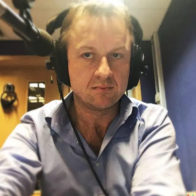 นายแอนดริว มาร์แชลล์