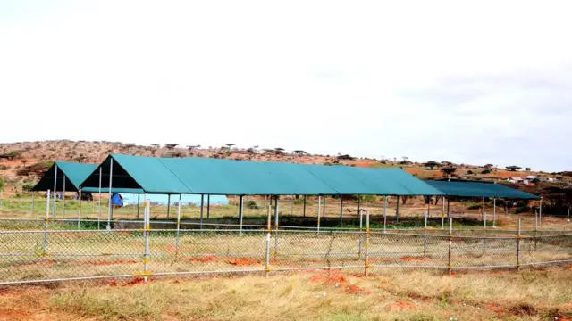 Wuxuu noqonayaa maxjarkii ugu horeeyey ee Kismaayo laga furo