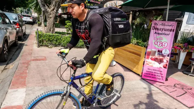 Entregador do Uber Eats na Cidade do México