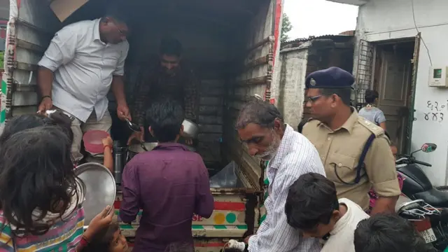 मदत कार्य