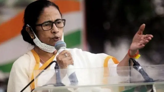 மேற்கு வங்கம்: மமதா பானர்ஜி