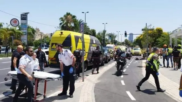 Тел Авивда одамлар устига автомобиль ҳайдалган