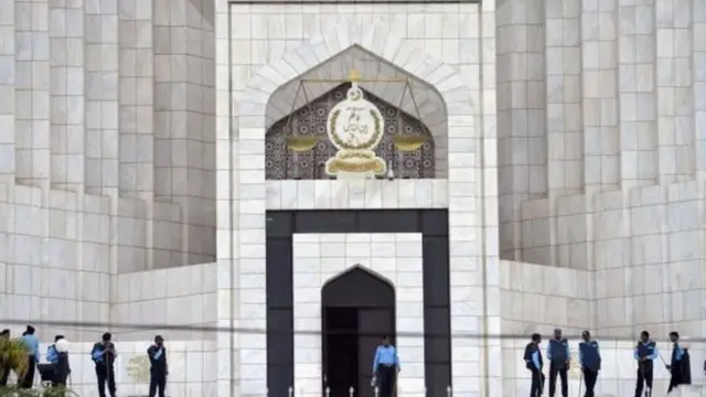 पूर्वप्रधानमन्त्री, नवाज शरिफ, सर्वोच्च अदालत