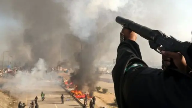 مقابله پلیس پاکستان با معترضان