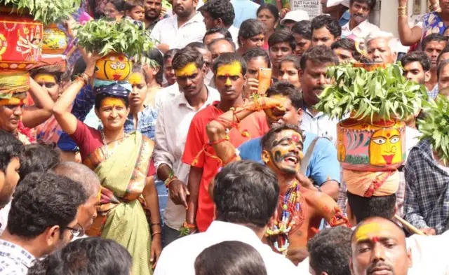 పోతురాజు నృత్యం