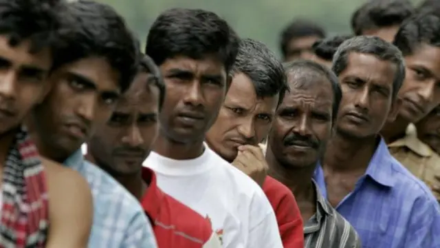 মালয়েশিয়ায় বাংলাদেশী শ্রমিক। ফাইল ছবি