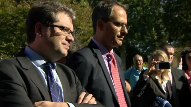 Хіггінс, Грозев