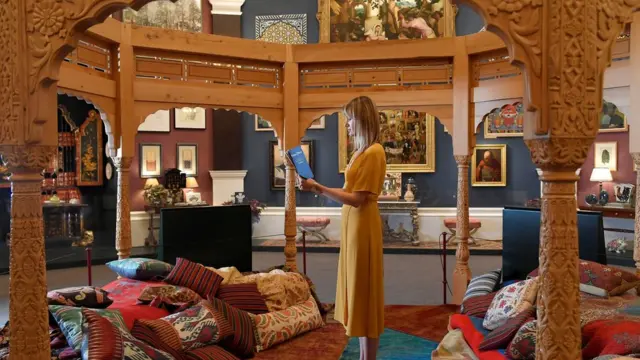 деревянный павильон