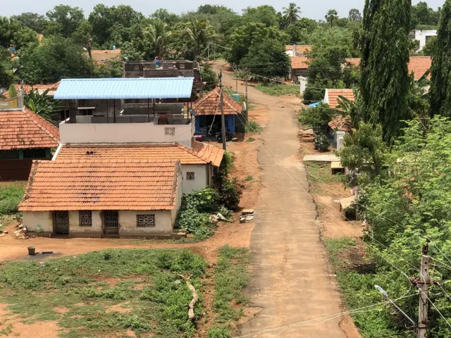 ஏன் இந்த கிராமத்தில் மது வரதட்சணை கிடையாது?