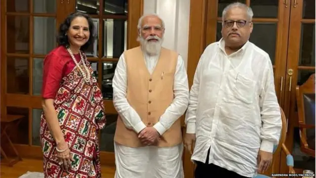 ਪ੍ਰਧਾਨ ਮੰਤਰੀ ਨਰਿੰਦਰ ਮੋਦੀ, ਰੇਖਾ ਝੁਨਝਨੁਵਾਲਾ ਅਤੇ ਰਾਕੇਸ਼ ਝੁਨਝੁਨਵਾਲਾ