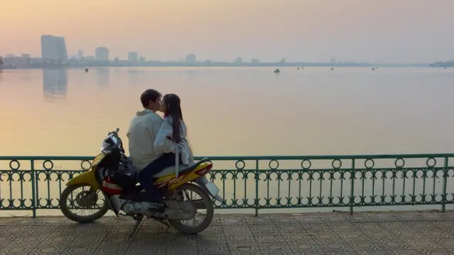 Chiều Hồ Tây