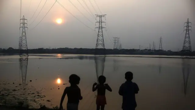 পল্লি বিদ্যুতের বিলেও অস্বাভাবিক চিত্র ।