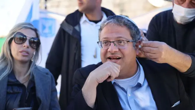 النائب الإسرائيلي اليميني المتطرف إيتامار بن غفير في حي الشيخ جراح