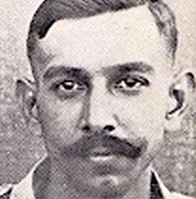 फ़्लाइंग ऑफ़िसर डॉन लज़ारुस