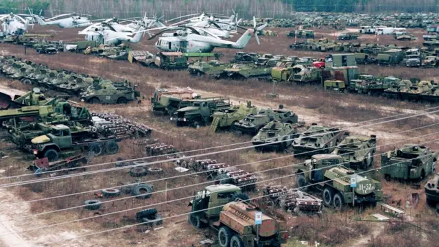 Могильник техники, используемой при ликвидации аварии и загрязненной радиацией. По некоторым данным, часть ее незаконно вывезли на металлолом