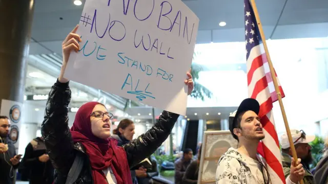 معترضان به فرمان ترامپ