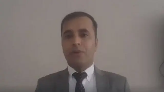 آقای مخکش در پیام ویدیویی که پس از درز این سند منتشر کرد، آن را "توطئه‌ای" علیه خود خواند اما گفت "به دلیل آنکه نمی‌خواهد وحدت ملی افغانستان آسیب ببیند، از مقامش کناره‌گیری کرده است"