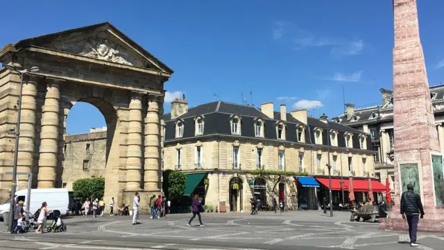 Bordeaux'da Victoire meydanı