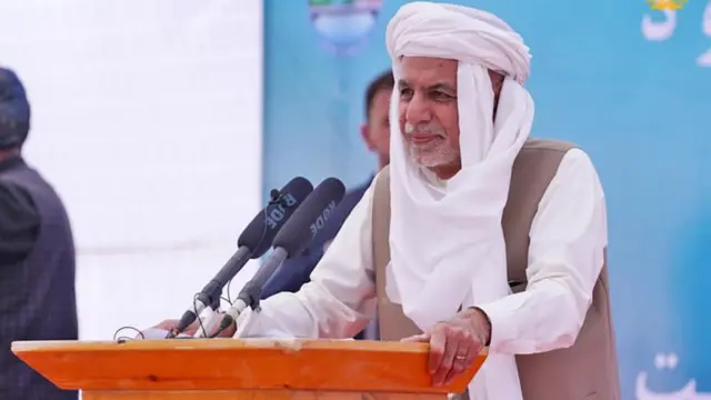 رئیس جمهور غنی گفت که "اقتصاد افغانستان و ایران، متمم یکدیگر اند و آب را به هیچ کسی رایگان نمی دهیم"