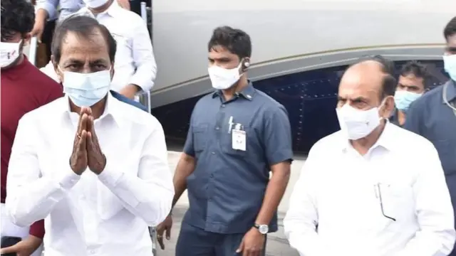 బేగంపేట విమానాశ్రయంలో కేసీఆర్