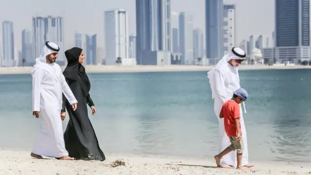 குவைத் புதிய சட்டம் : பறிபோகும் வேலைவாய்ப்புகள், பரிதவிக்கும் இந்தியர்கள்