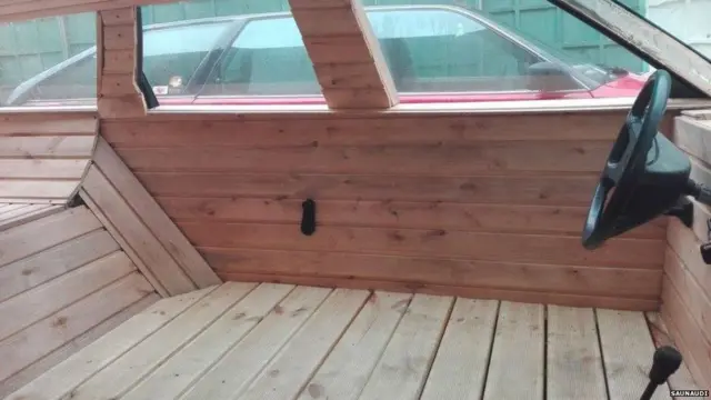 унутрашњост покретне сауне