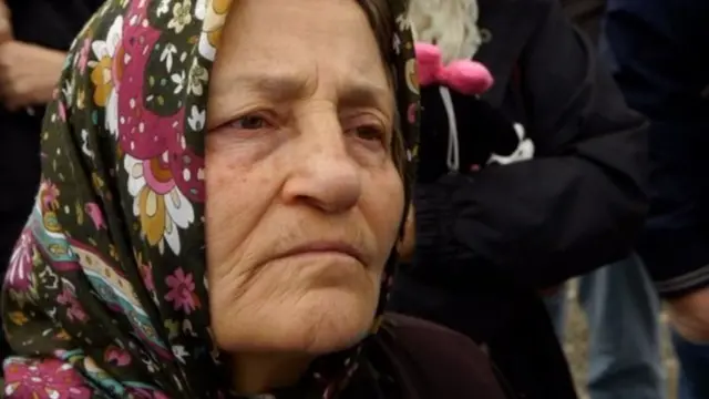 फिरडेव्स उलउकाक राष्ट्रपति के प्रति अपना गुस्सा ज़ाहिर करती हैं