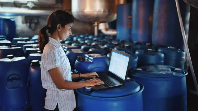 महिला, राजकारण, उद्योग, न्याय, प्रशासन