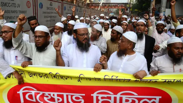 ভোলার ঘটনায় ঢাকায় বিক্ষোভ মিছিল