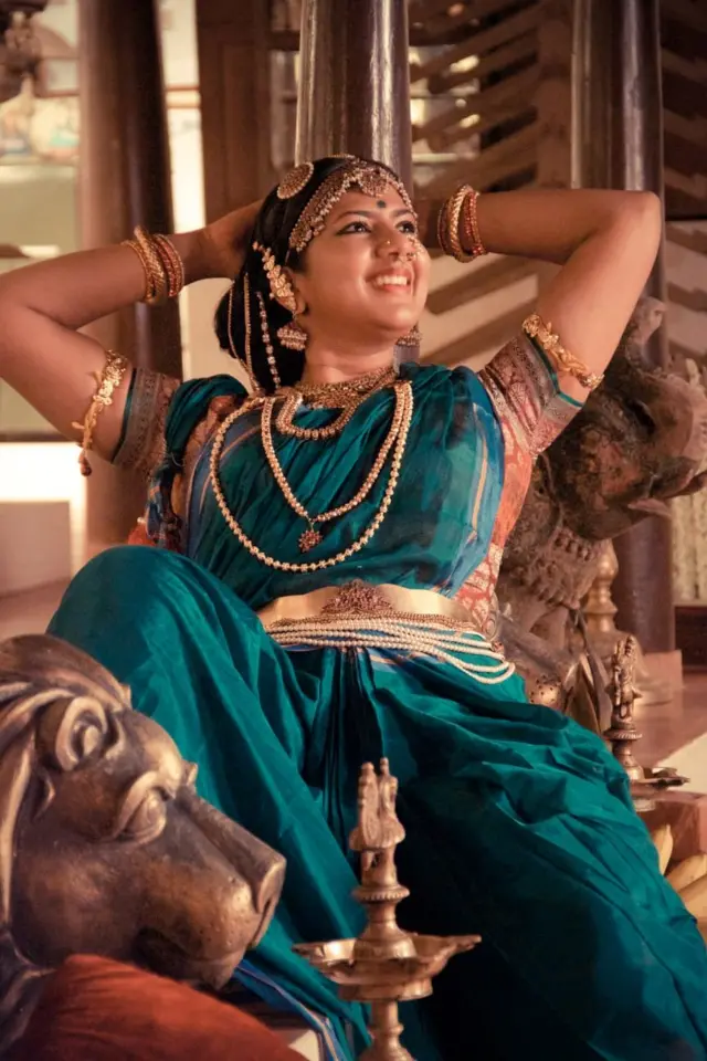 స్వర్ణమాల్య