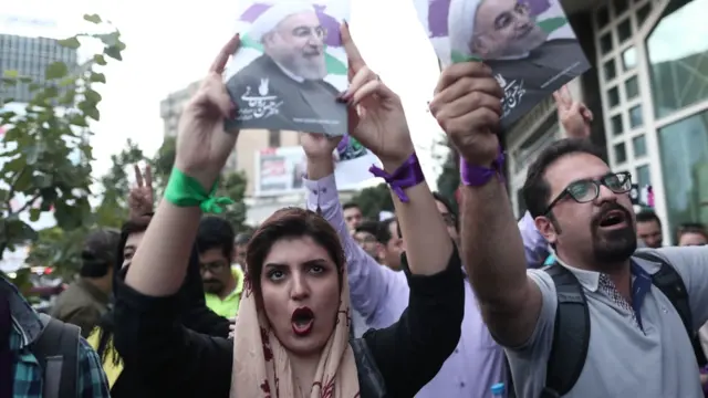 شادمانی هواداران روحانی