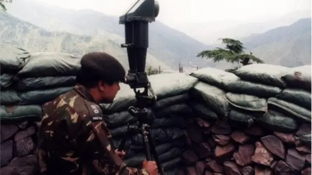 પાકિસ્તાન અને ભારત વચ્ચે પાછલા ઘણા સમયથી તણાવપૂર્ણ માહોલ છે