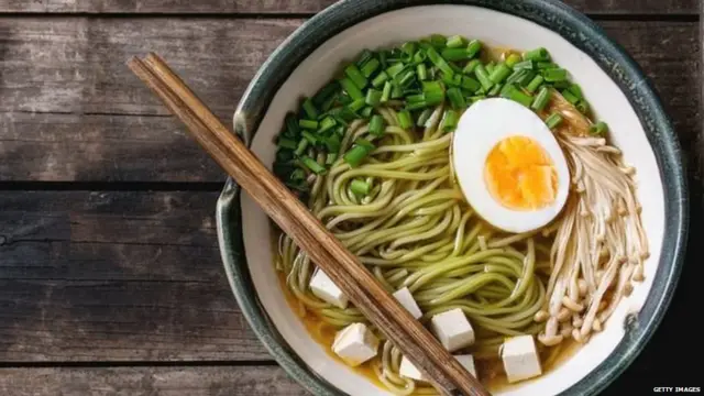 ઈંડાંને શાકાહારમાં ગણવા કે માંસાહારમાં એ અંગે વર્ષોથી વાદવિવાદ થતો આવ્યો છે.