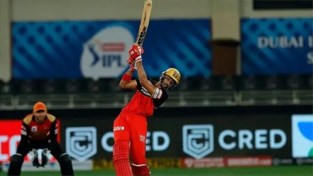 తన ఐపీఎల్ కెరీర్ తొలి మ్యాచ్లోనే అర్ధసెంచరీ చేసి ఆకట్టుకున్న దేవదత్ పడిక్కల్