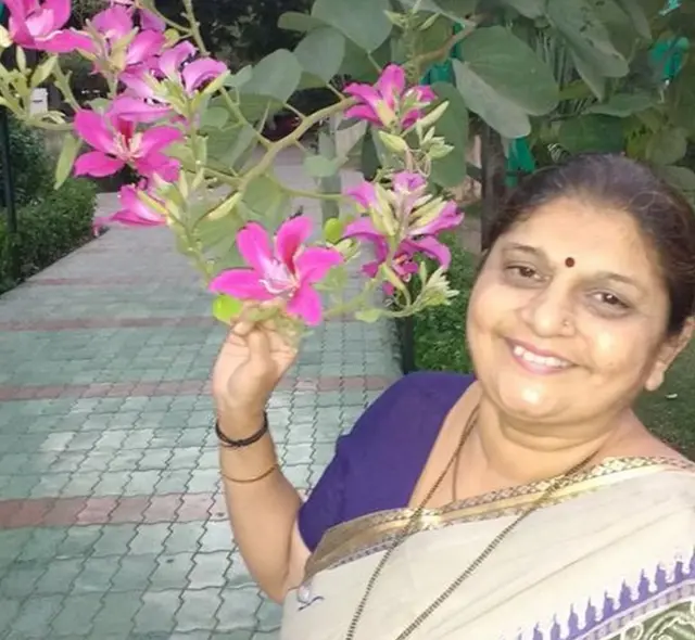 મીના મહેતાની તસવીર