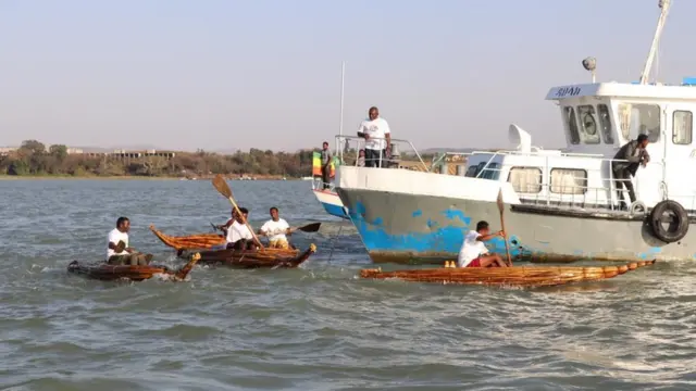 ዳህላክ መርከብ ዳኞችን በመያዝ የውድድሩን ፍትሃዊነት ስታረጋግጥ ነበር