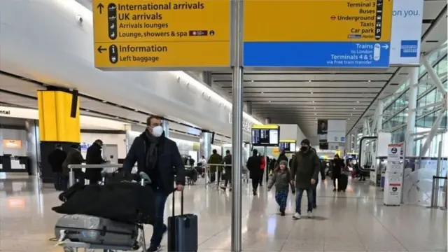 লাল তালিকাভূক্ত দেশের কোন নাগরিককে ব্রিটেনে ঢুকতে দেয়া হচ্ছে না।